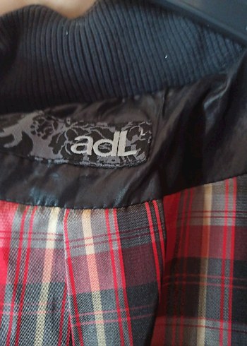 adil ışık  Siyah Kısa Kapüşonlu Kadın Kışlık mont - Görsel 4