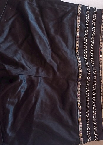 ADİL IŞIK Kemer Detaylı Siyah Seten Mini Şort - Görsel 3