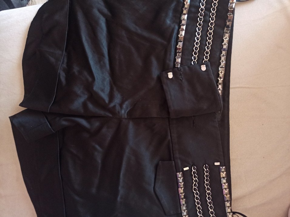 ADİL IŞIK Kemer Detaylı Siyah Seten Mini Şort - Görsel 2