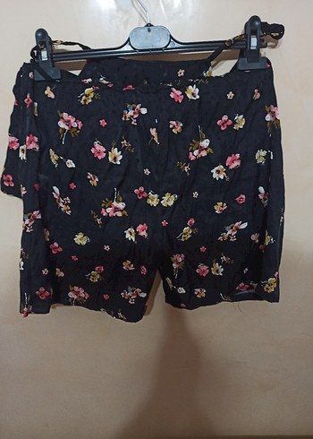 Siyah Çiçek Desenli Mini Tulum - Görsel 3