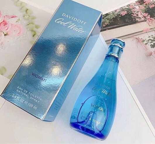 Davidoff cool water kadın parfüm Notaları Ananas, ayva, frenk ü