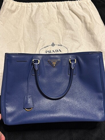 Prada çanta