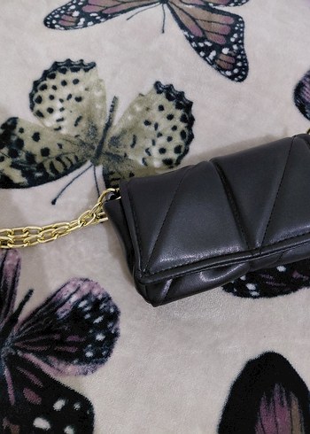 Zara Siyah Deri Zincir Detaylı Kadın Çanta