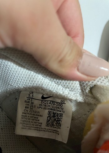 Nike Nike Renkli Bağcıklı ve Cırtlı Kadın Spor Ayakkabı