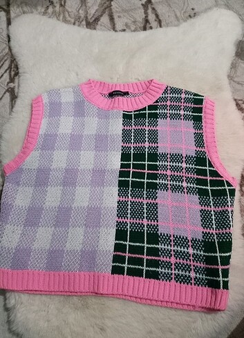 Pembe Süveter 