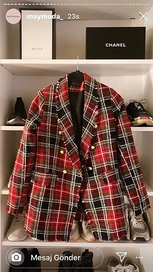 Zara model blazer
