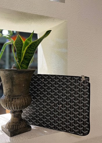 Goyard Clutch