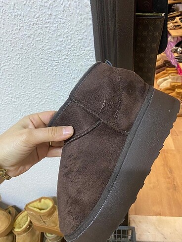 38 Beden Ugg bot