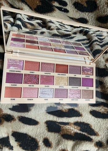 Revolution Göz Farı Paleti - Görsel 2