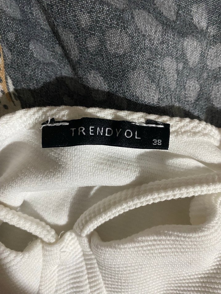 Beyaz Drapeli Uzun Kollu Straplez Bluz - Görsel 2