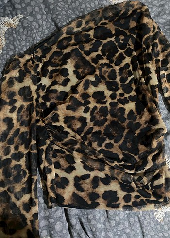 Kahverengi Leopar Desenli Uzun Kollu Tül Bluz - Görsel 2