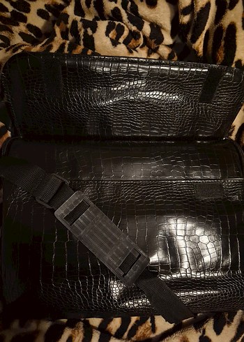 Siyah Deri Kadın Laptop Çantası - Görsel 2