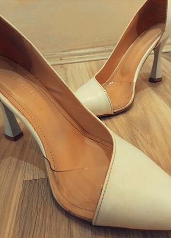 Diğer Stiletto 