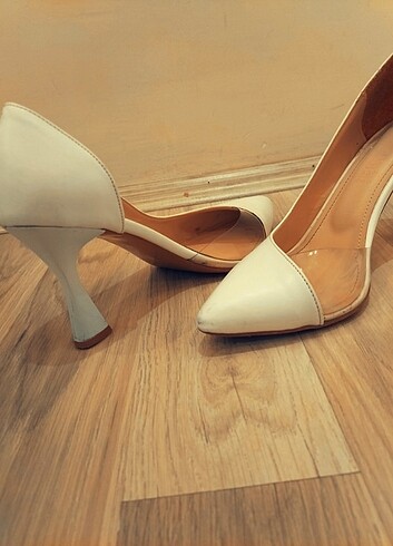 38 Beden Stiletto 