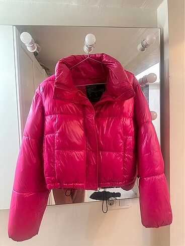 Pembe stradi mont