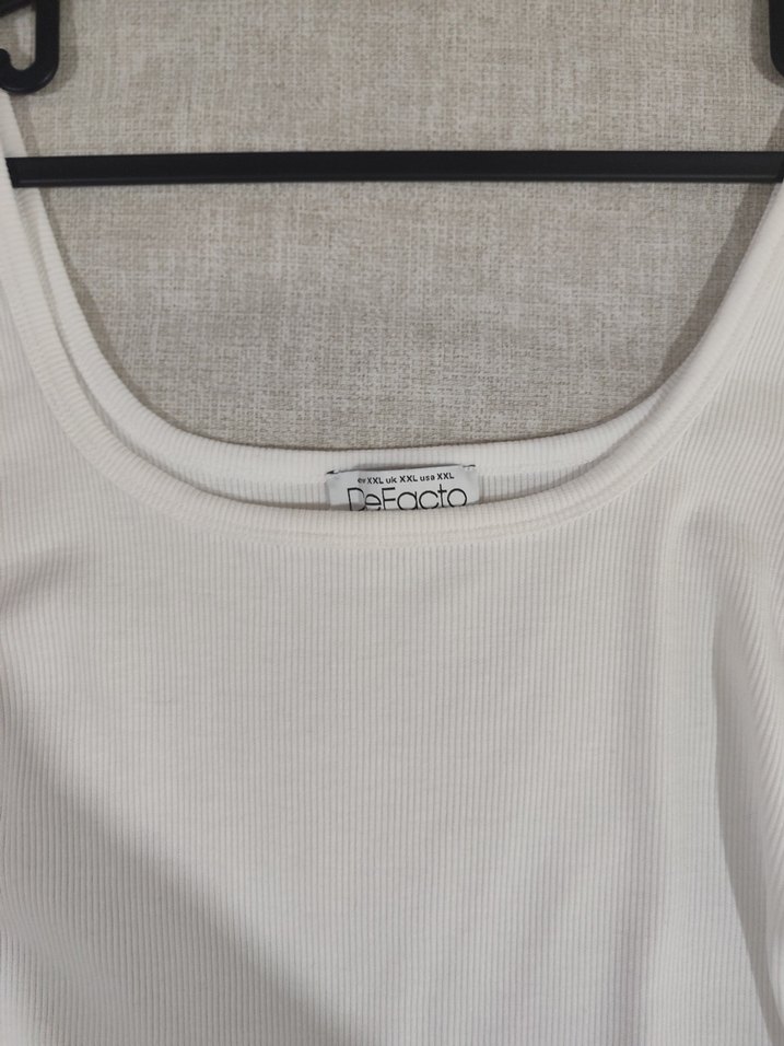 Beyaz Büzgülü Kolsuz Atlet - Görsel 2