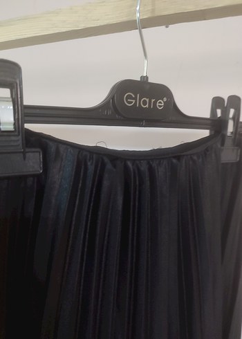 Siyah Pilili Uzun Kadın Etek - Görsel 3