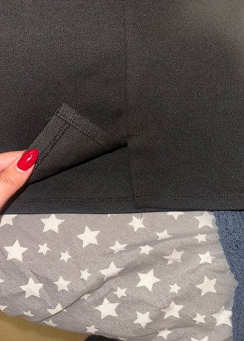 Siyah Yırtmaçlı Kadın Mini Etek - Görsel 2