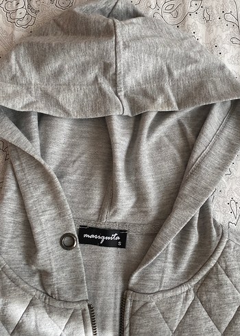 Kapüşonlu Gri  kapitone Kadın Yelek - Görsel 3