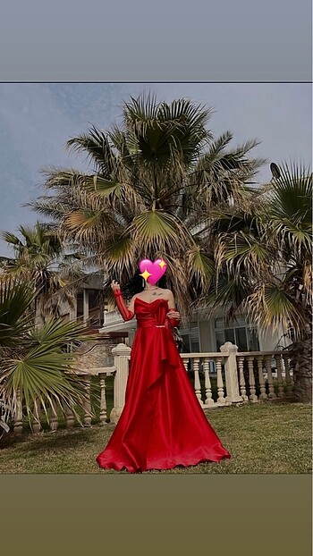 Kırmızı saten abiye