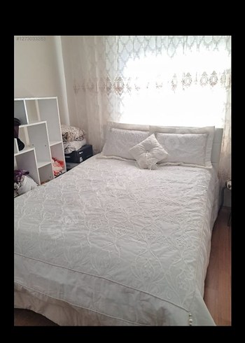 İşlemeli Beyaz Yatak Örtüsü - Görsel 2