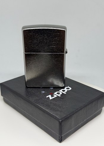 Diğer Zippo Moonshine