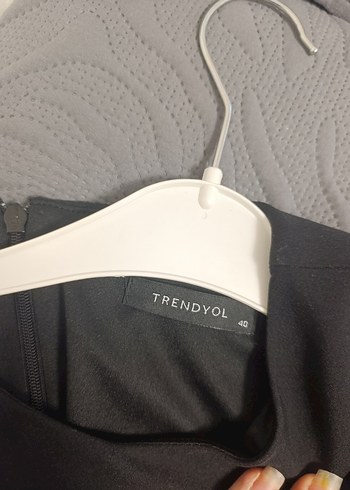 Siyah Kısa Kollu Midi Elbise - Görsel 3