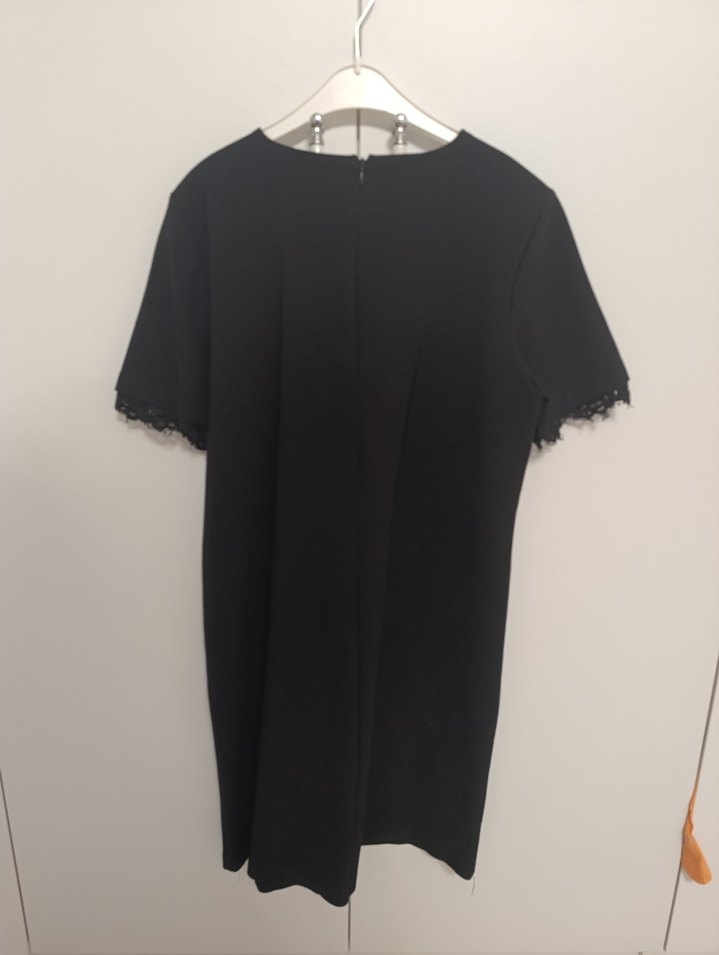 Siyah Kısa Kollu Midi Elbise - Görsel 2