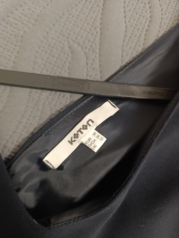 V Yaka Siyah Beyaz Desenli Kalem Elbise - Görsel 3