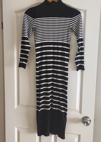 Yüksek Yakalı Çizgili Triko Kadın Elbise - Görsel 3