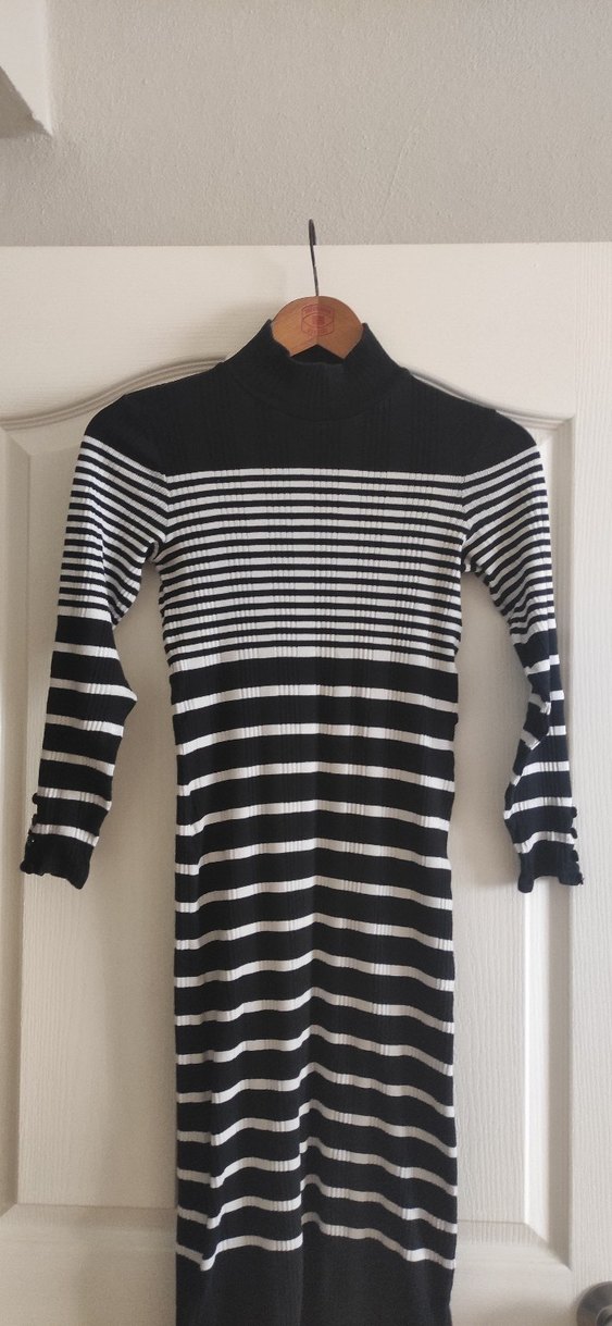 Yüksek Yakalı Çizgili Triko Kadın Elbise - Görsel 2