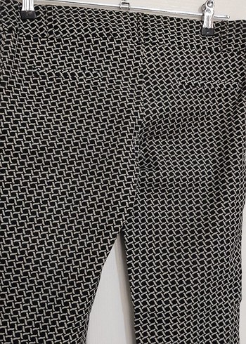 Siyah Beyaz desenli pantolon - Görsel 5
