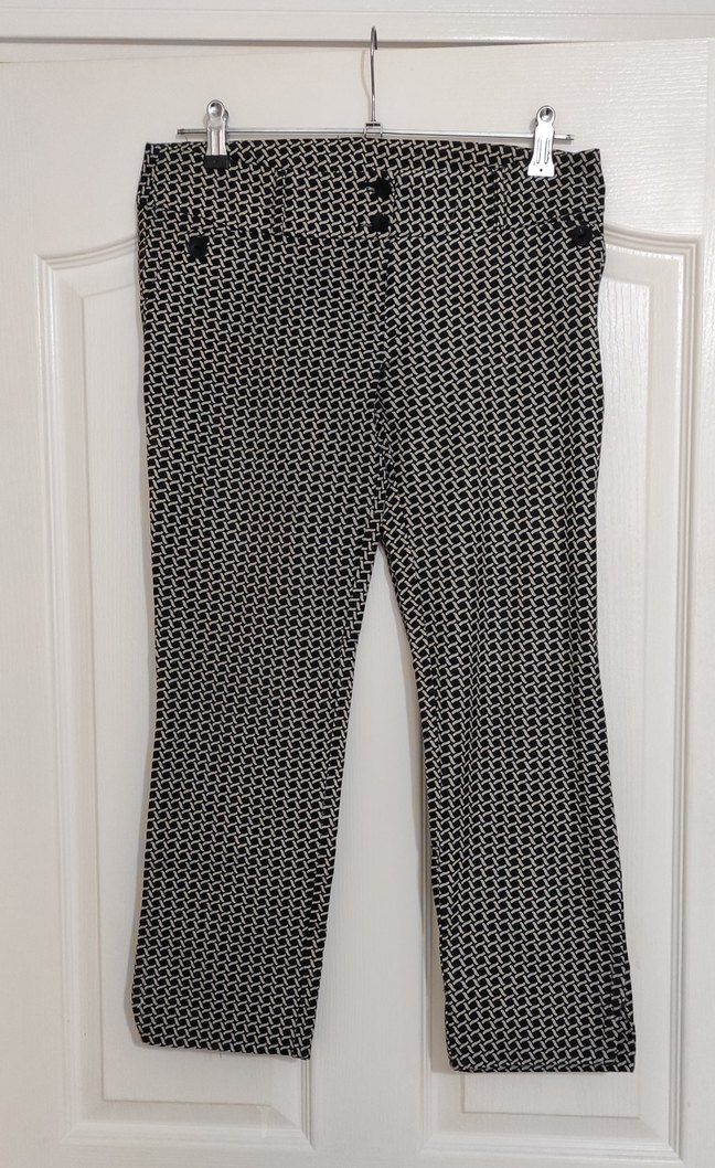 Siyah Beyaz desenli pantolon - Görsel 2
