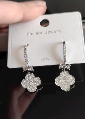 Van Cleef Model Zirkon Taşlı Küpe - Görsel 2