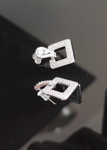 Zirkon Taşlı Gümüş Kaplama Çelik Küpe - Görsel 3