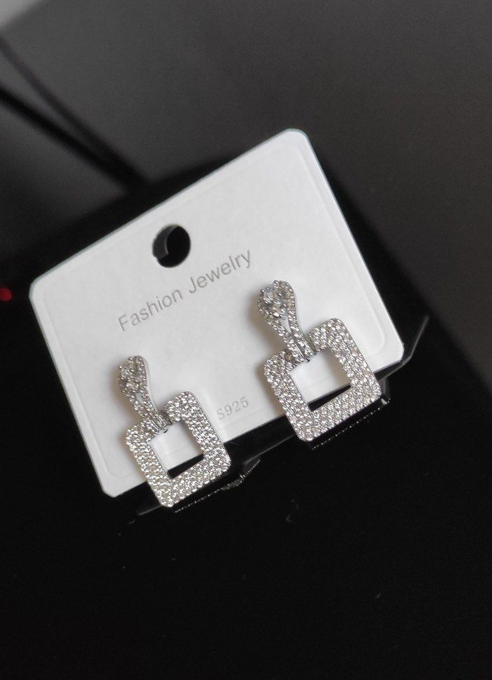 Zirkon Taşlı Gümüş Kaplama Çelik Küpe - Görsel 4