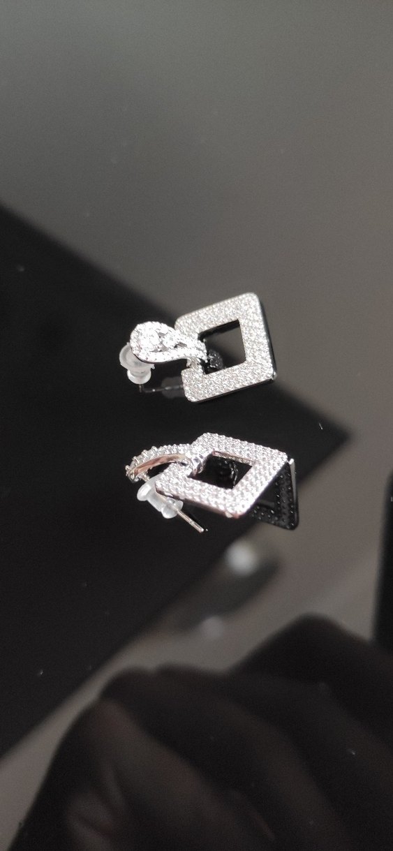 Zirkon Taşlı Gümüş Kaplama Çelik Küpe - Görsel 3