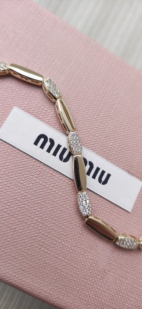 Parlak Altın Renkli Bileklik - Görsel 3