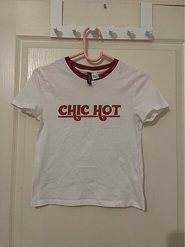 Kısa kollu crop tişört