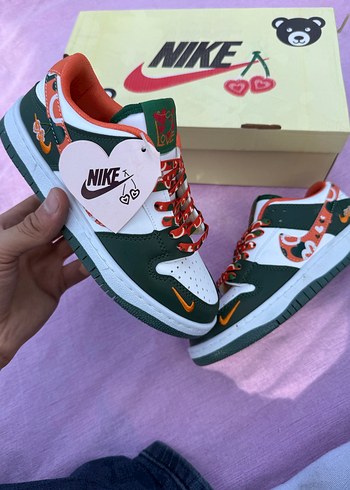 Nike kirazlı - Görsel 4