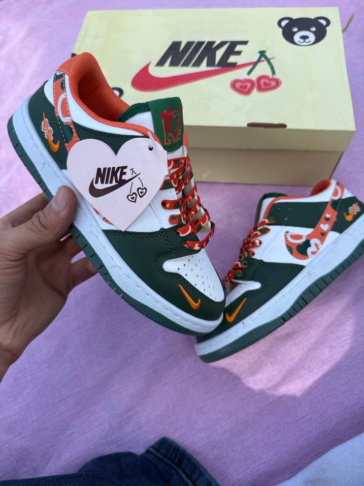 Nike kirazlı - Görsel 4