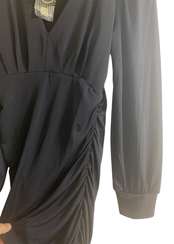 Siyah drape detaylı elbise - Görsel 4