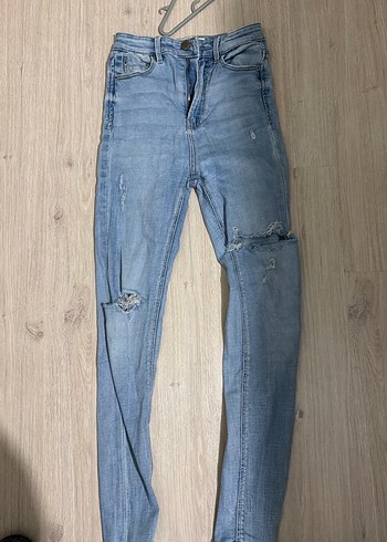 Stradivarius Acik Mavi Yikamali Dar Kesim Jean