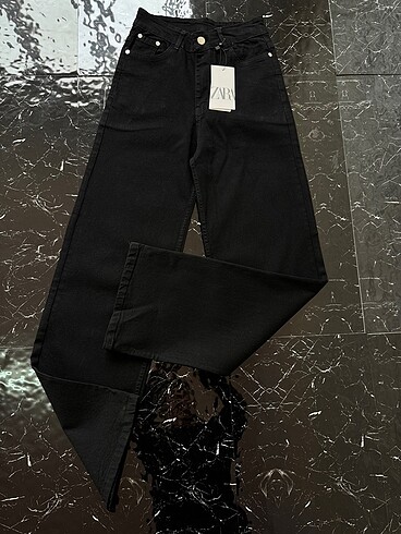 40 Beden siyah Renk Zara premium kot pantolon
