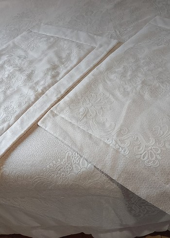 Taç marka işlemeli Yatak Örtüsü - Görsel 9