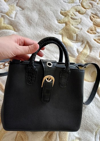 Siyah Deri Omuz Çantası Tokalı - Görsel 2