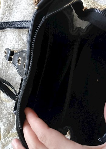 Siyah Deri Omuz Çantası Tokalı - Görsel 4