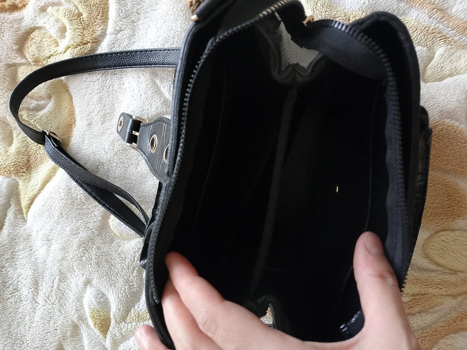 Siyah Deri Omuz Çantası Tokalı - Görsel 4