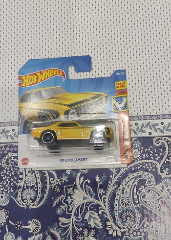 ı Hot Wheels '69 COPO Camaro