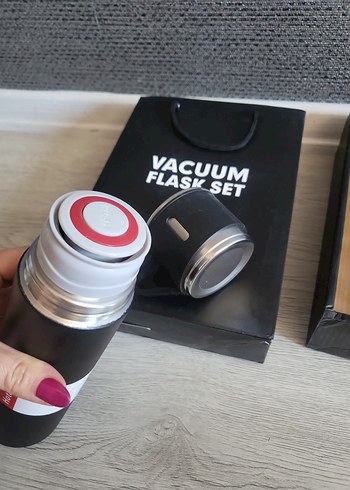 Siyah Vakumlu Termos Seti - Görsel 3